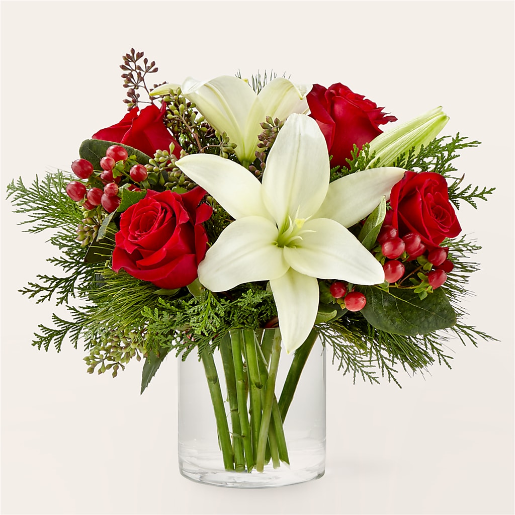 Glittering Lights Bouquet –  Fleuriste East Angus Et Maison Du Cadeau, East Angus PQ