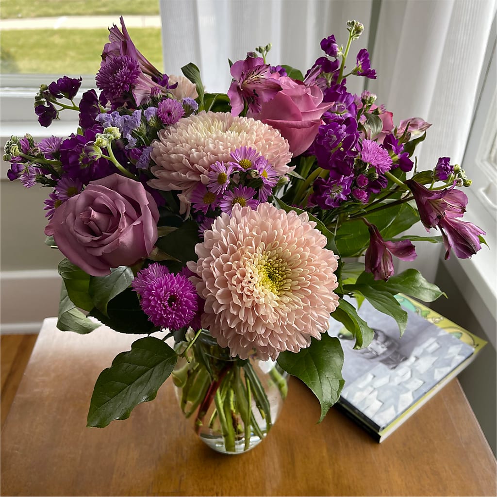 Ultraviolet Bouquet –  Fleuriste East Angus Et Maison Du Cadeau, East Angus PQ