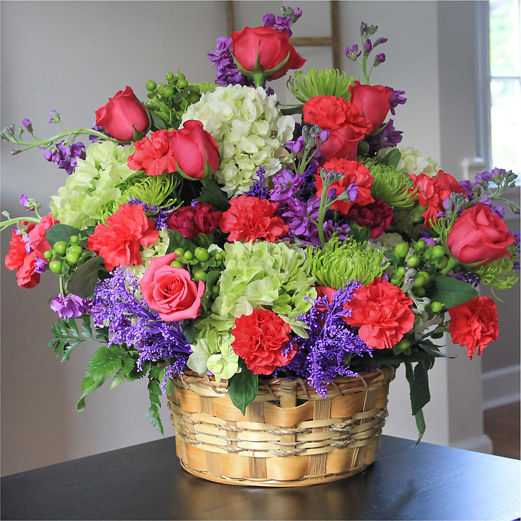 Warm Embrace Arrangement –  Fleuriste East Angus Et Maison Du Cadeau, East Angus PQ