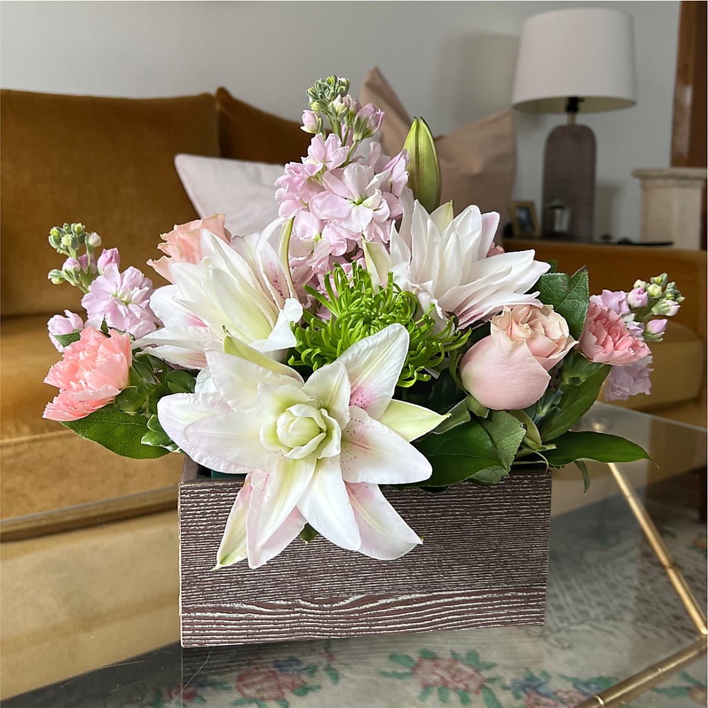 Beautiful Spirit Basket –  Fleuriste East Angus Et Maison Du Cadeau, East Angus PQ
