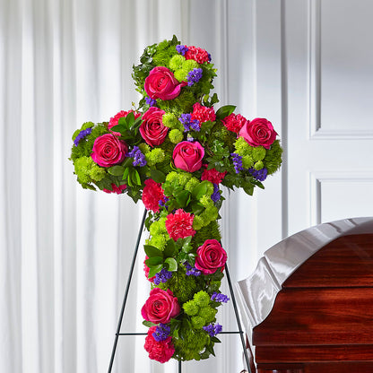 Tribute Rose Floral Cross –  Fleuriste East Angus Et Maison Du Cadeau, East Angus PQ