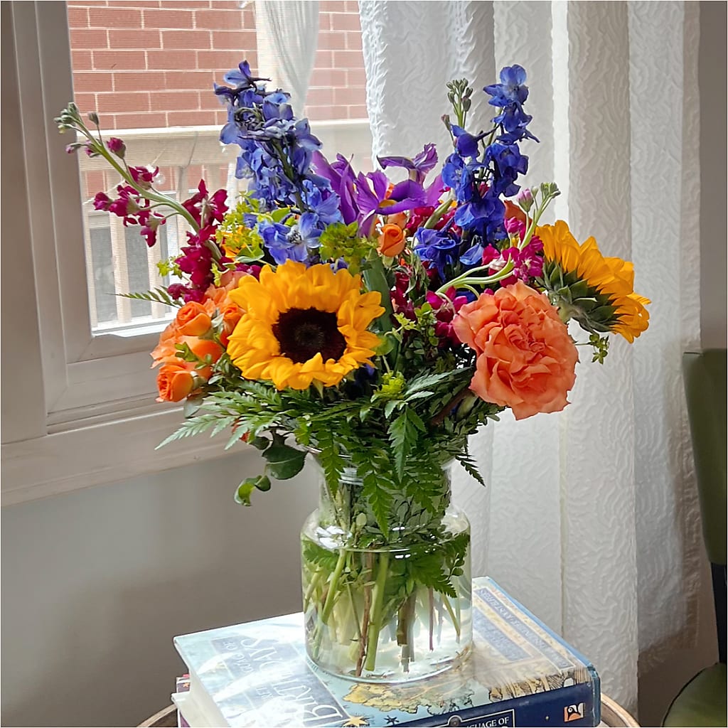 Rays of Life Bouquet –  Fleuriste East Angus Et Maison Du Cadeau, East Angus PQ