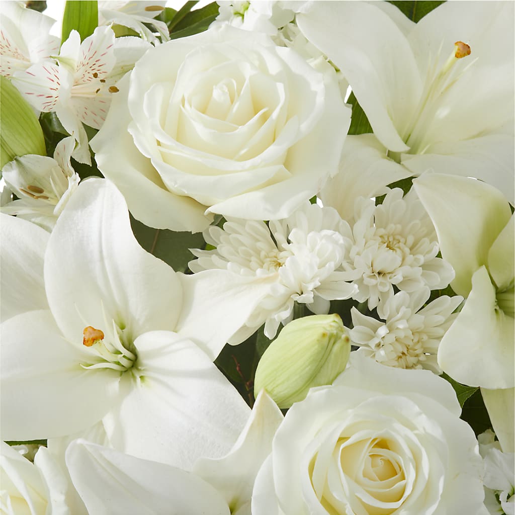 Peaceful Reflections Arrangement –  Fleuriste East Angus Et Maison Du Cadeau, East Angus PQ