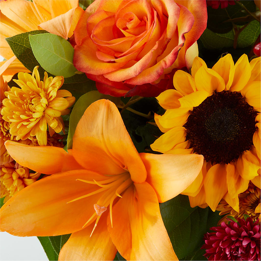 Grateful Centerpiece –  Fleuriste East Angus Et Maison Du Cadeau, East Angus PQ