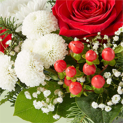 Chance of Flurries Bouquet –  Fleuriste East Angus Et Maison Du Cadeau, East Angus PQ