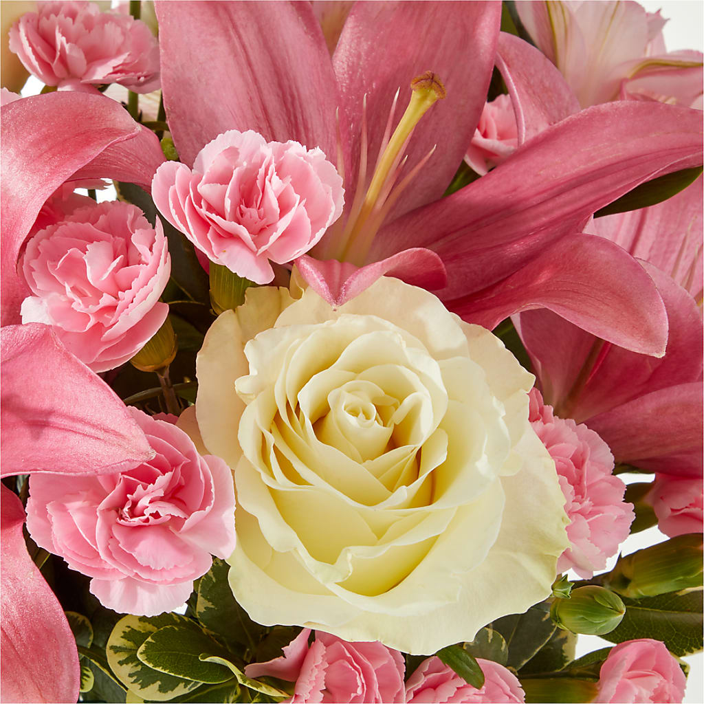 Piece of Cake Bouquet –  Fleuriste East Angus Et Maison Du Cadeau, East Angus PQ