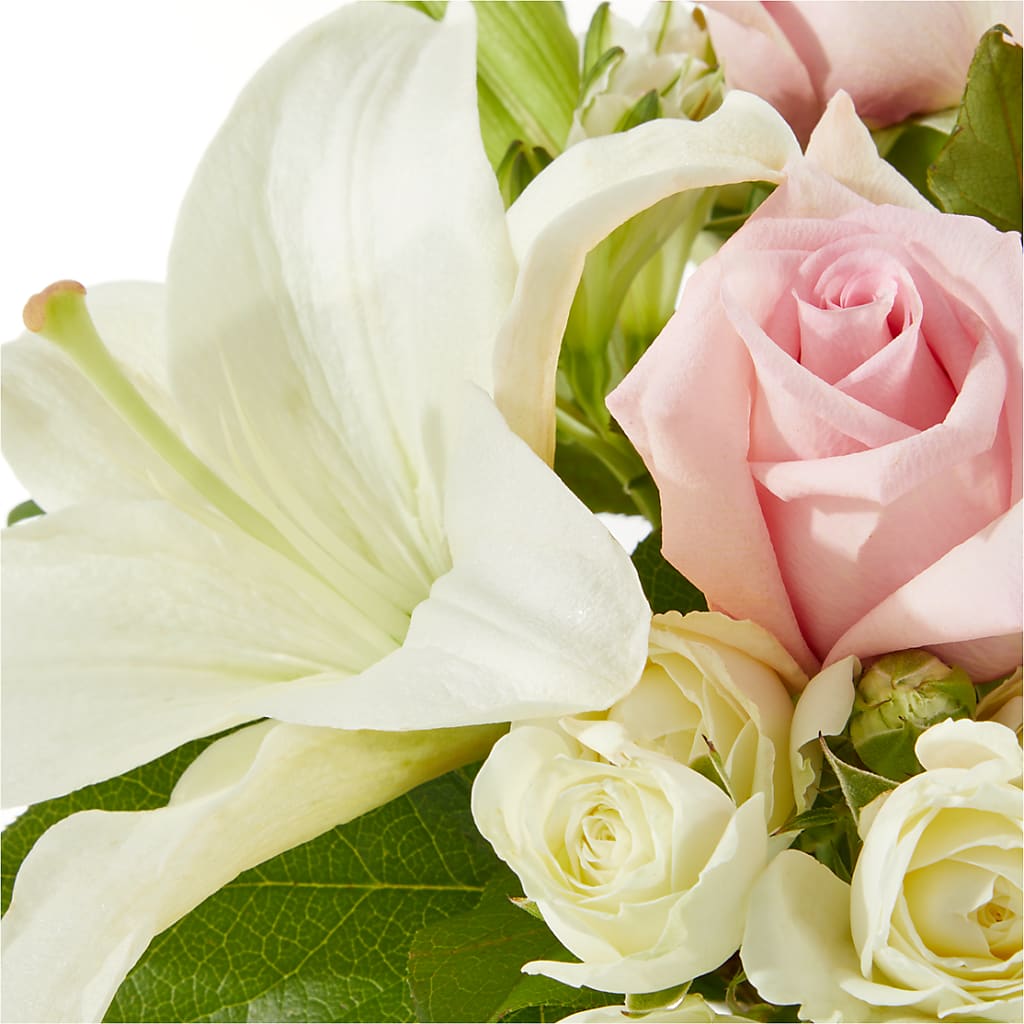 Kindhearted Bouquet –  Fleuriste East Angus Et Maison Du Cadeau, East Angus PQ