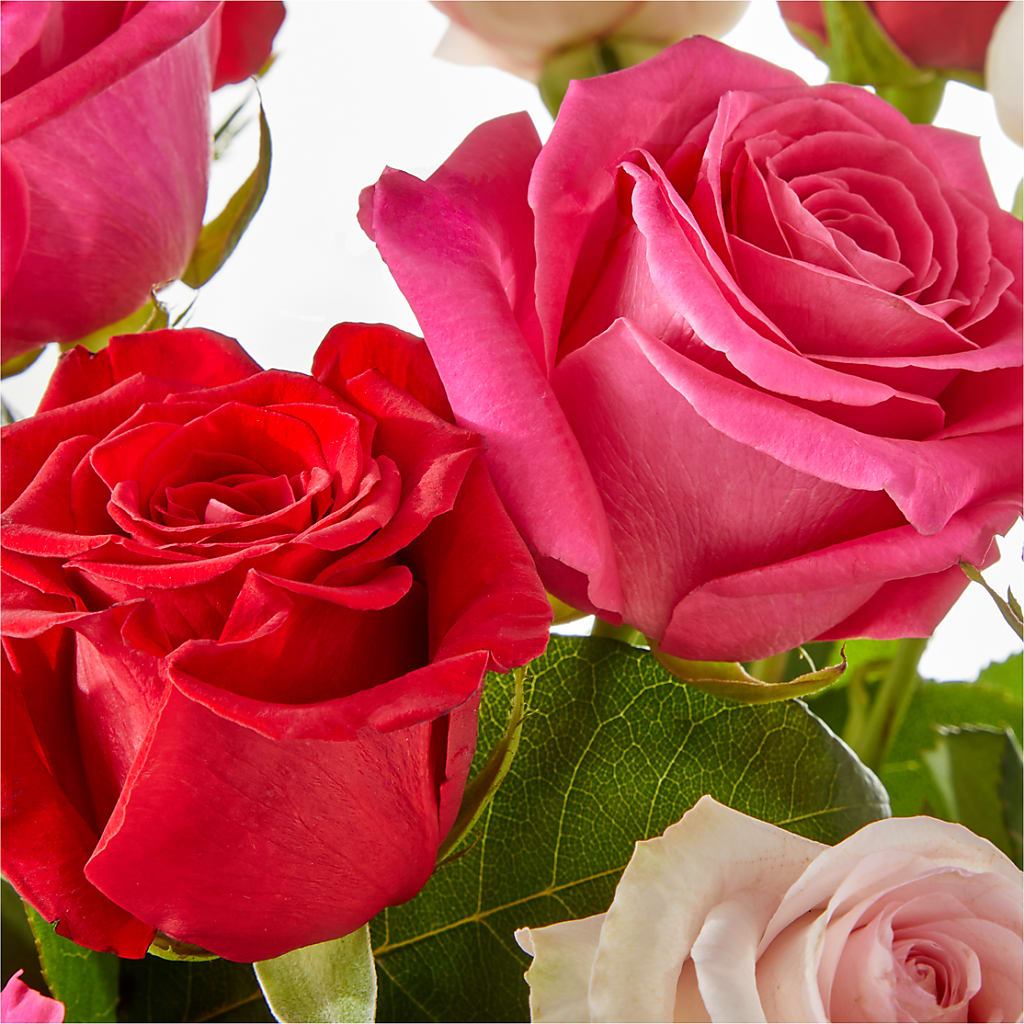 Charming Rose Bouquet –  Fleuriste East Angus Et Maison Du Cadeau, East Angus PQ