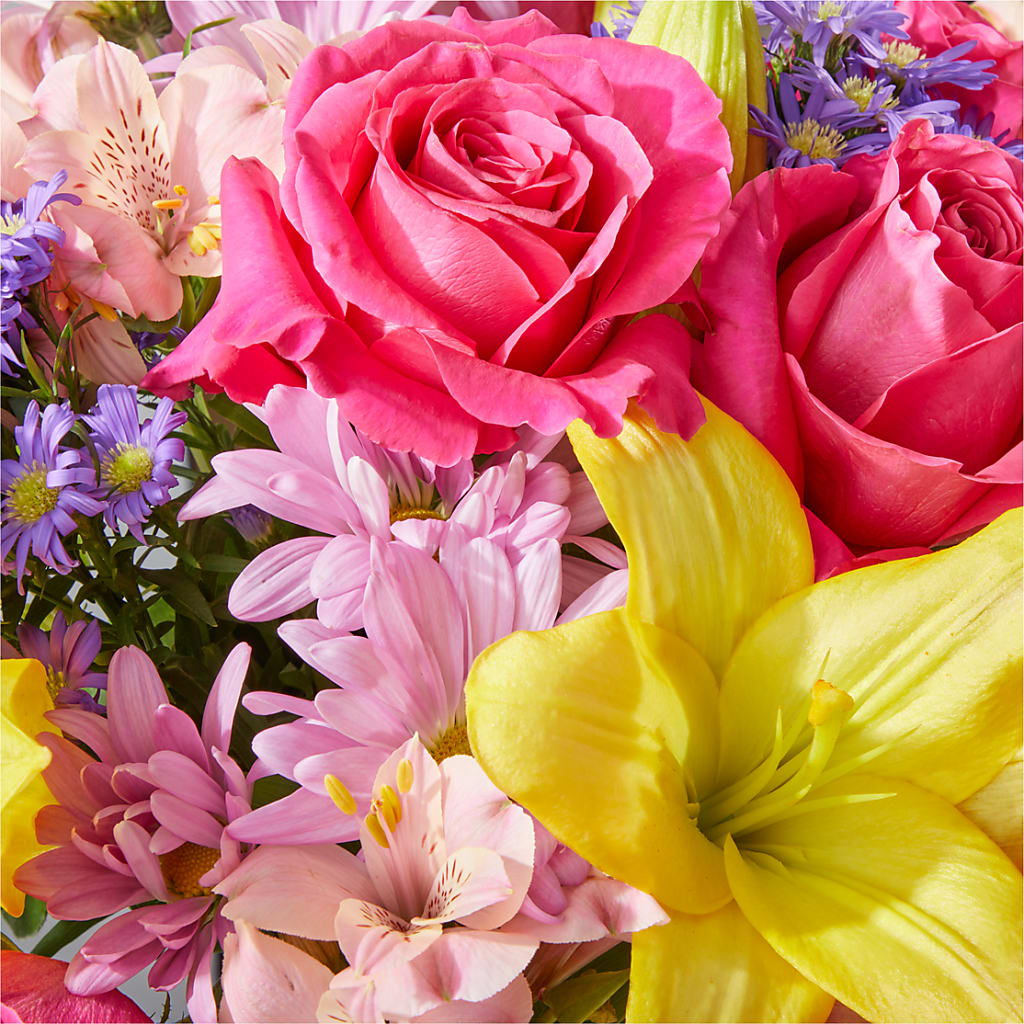 Sprinkles Bouquet –  Fleuriste East Angus Et Maison Du Cadeau, East Angus PQ