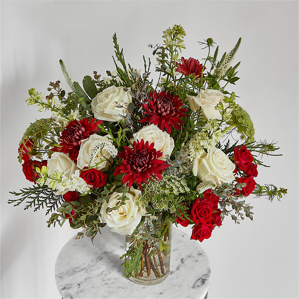 Favorite Traditions Bouquet –  Fleuriste East Angus Et Maison Du Cadeau, East Angus PQ