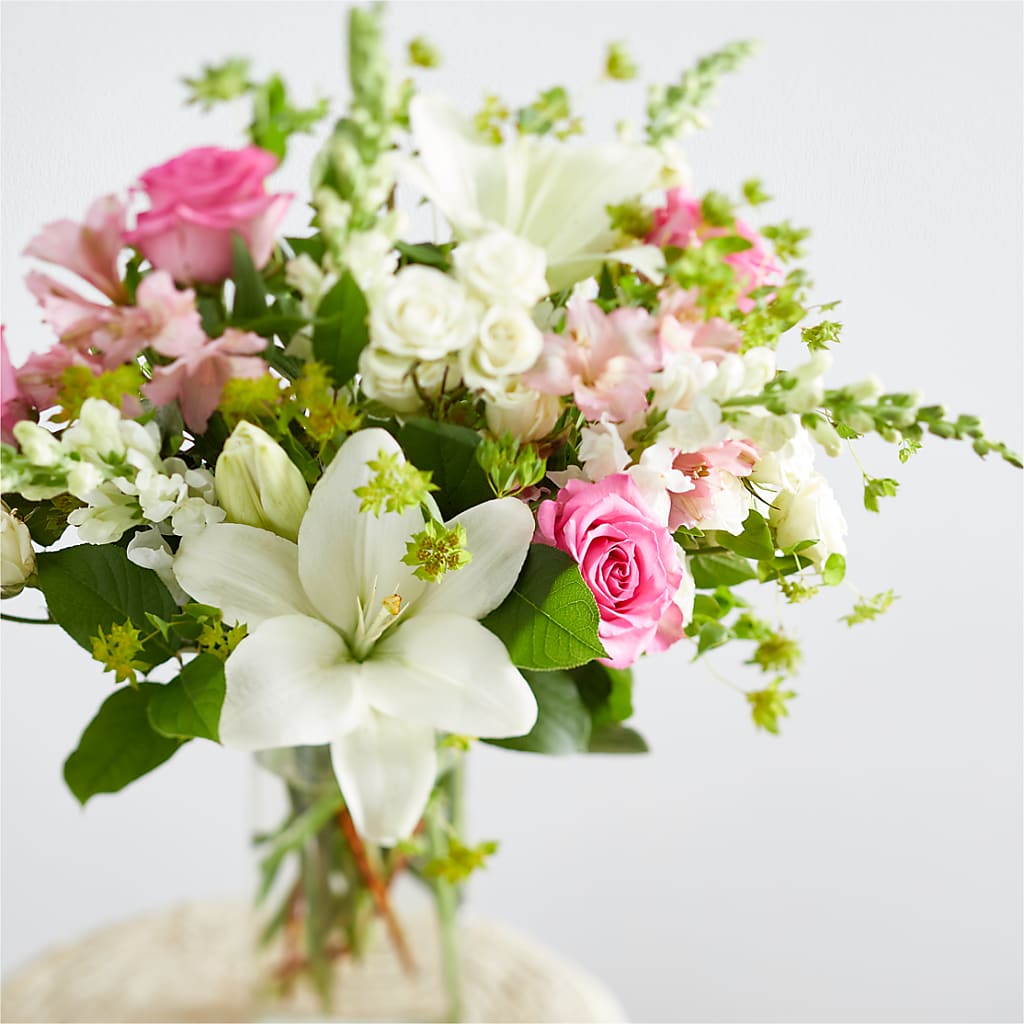 Fondly Bouquet –  Fleuriste East Angus Et Maison Du Cadeau, East Angus PQ