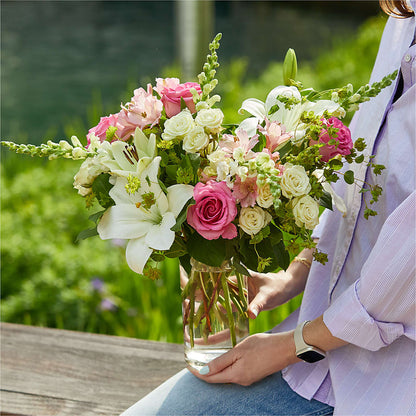 Fondly Bouquet –  Fleuriste East Angus Et Maison Du Cadeau, East Angus PQ