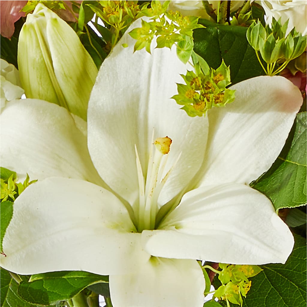 Fondly Bouquet –  Fleuriste East Angus Et Maison Du Cadeau, East Angus PQ