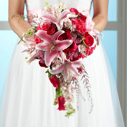 Lily & Rose Bouquet –  Fleuriste East Angus Et Maison Du Cadeau, East Angus PQ