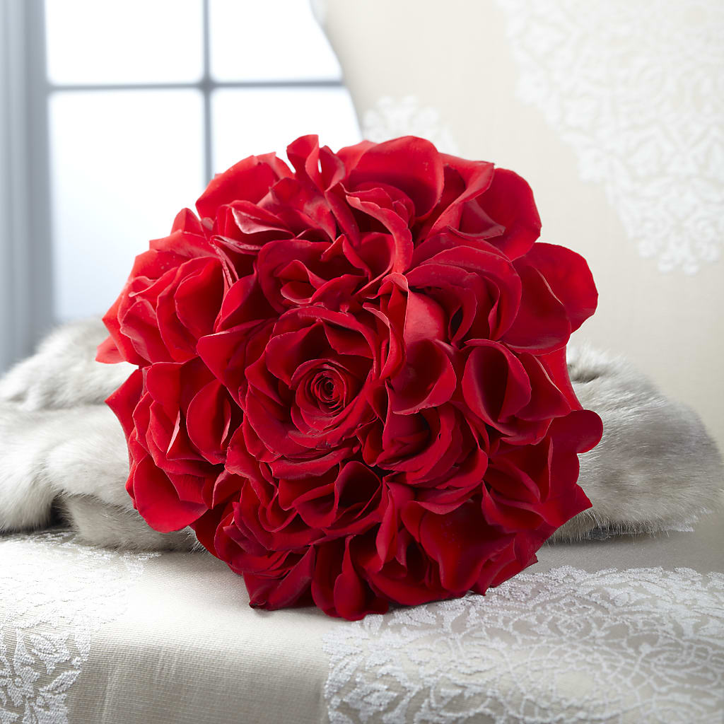 Composite Rose Bouquet –  Fleuriste East Angus Et Maison Du Cadeau, East Angus PQ